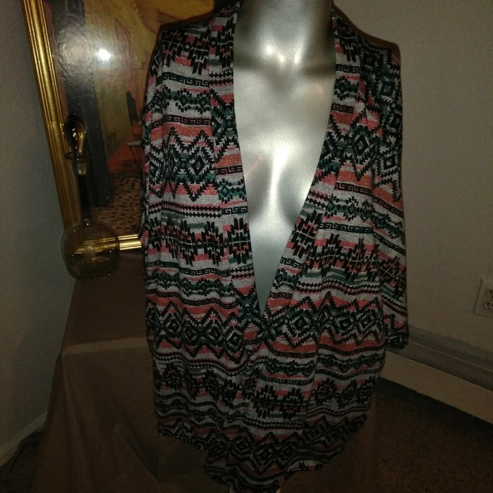 Tribal print shawl short sleeve
